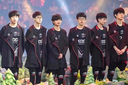 后卫孙桐林 后卫孙桐林